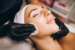 QUÉ HABILIDADES NECESITA UN PROFESIONAL DE LA ESTÉTICA
