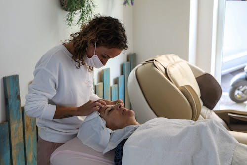 Curso Online Hilos reabsorbibles con Mesobotox en estética aplicada